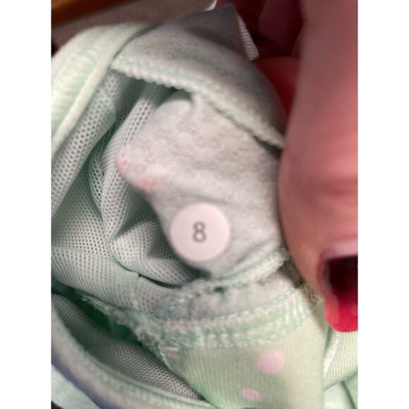 Lululemon athletic work-out tank built in bra light green white polka dot size 8 - Picture 6 of 6